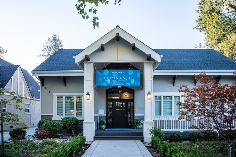 LUMINANCE REGENERATIVE BEAUTY & WELLNESS