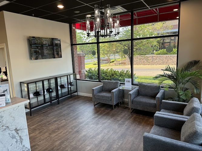 NEUAGE HEALTH + WELLNESS - Leawood, KS